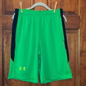 UNDER ARMOUR shorts, sz M, green/black.  No flaws or imperfections.